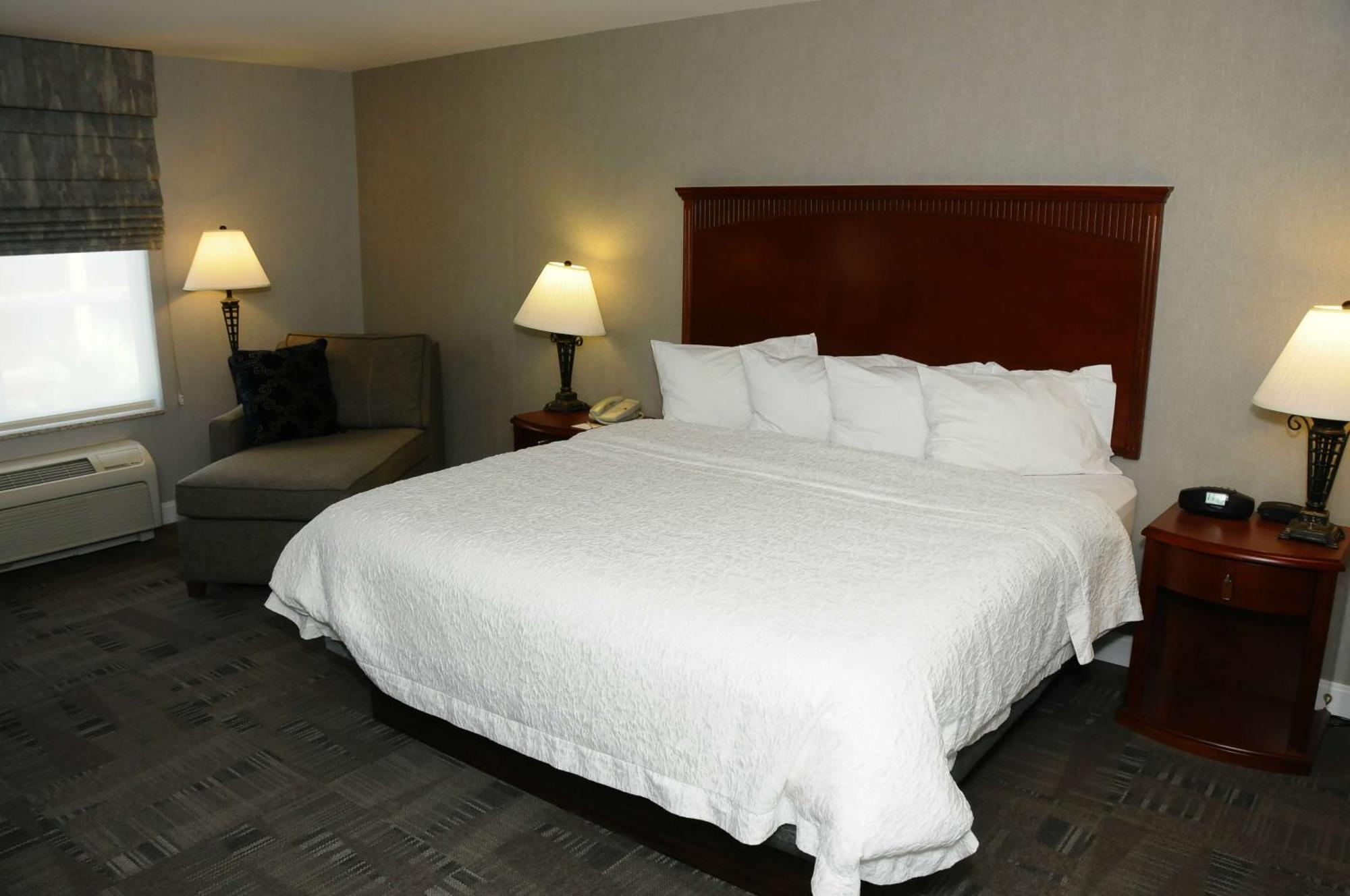 Hampton Inn & Suites Redding Eksteriør billede