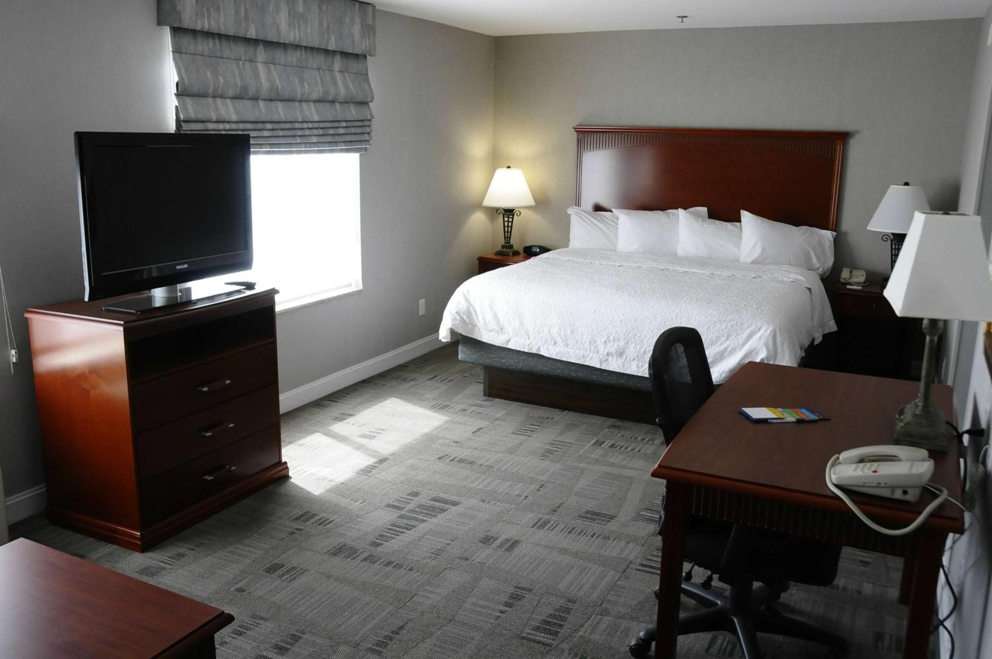 Hampton Inn & Suites Redding Eksteriør billede