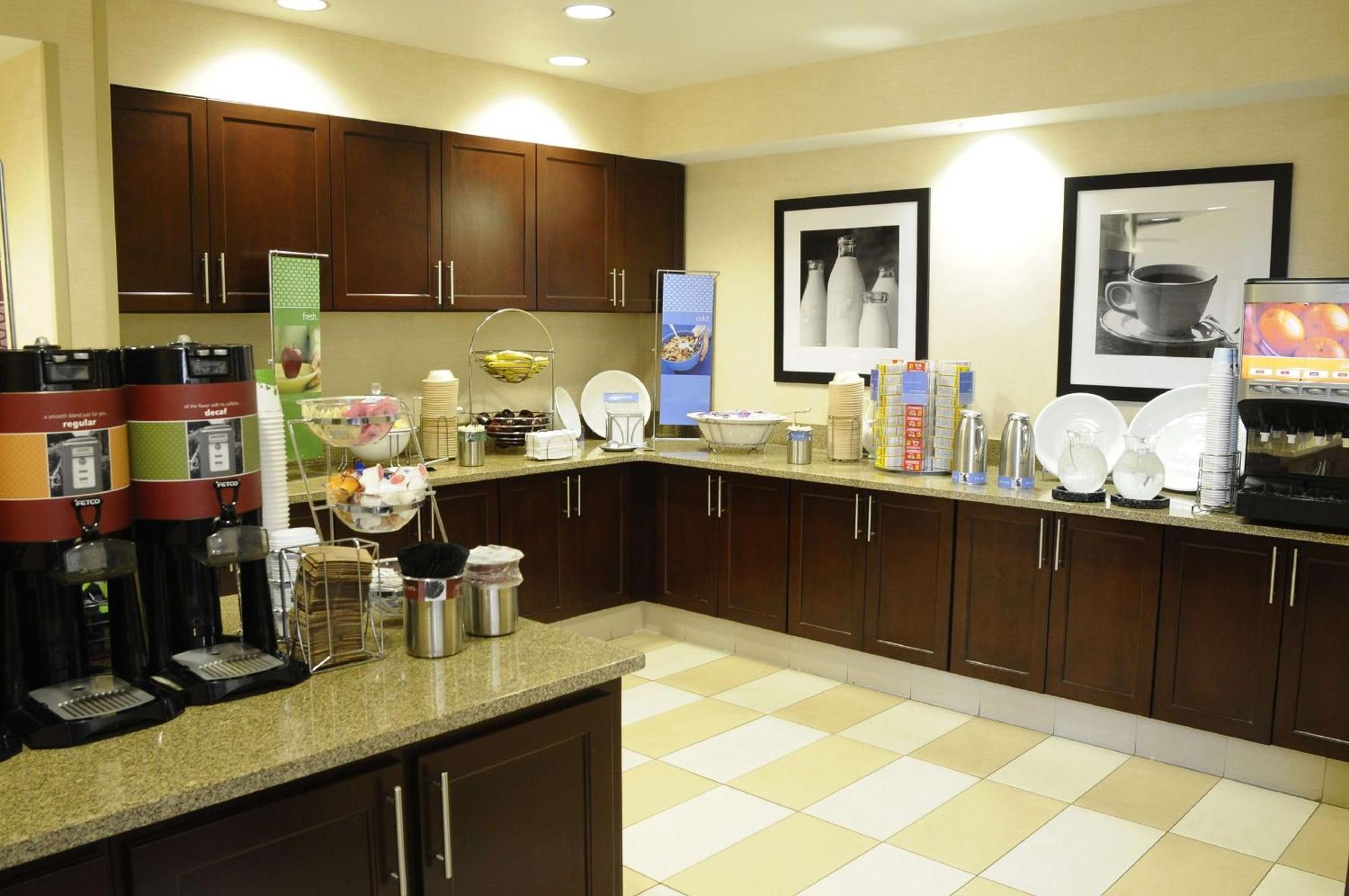 Hampton Inn & Suites Redding Eksteriør billede