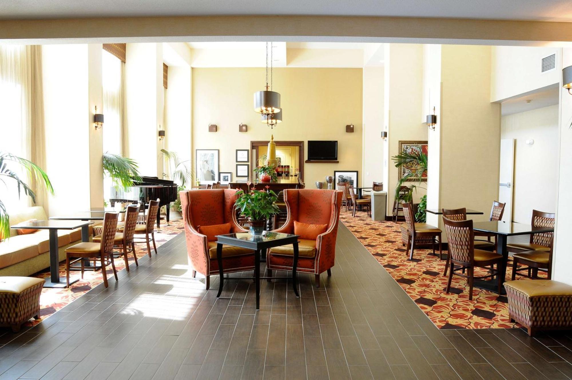Hampton Inn & Suites Redding Eksteriør billede