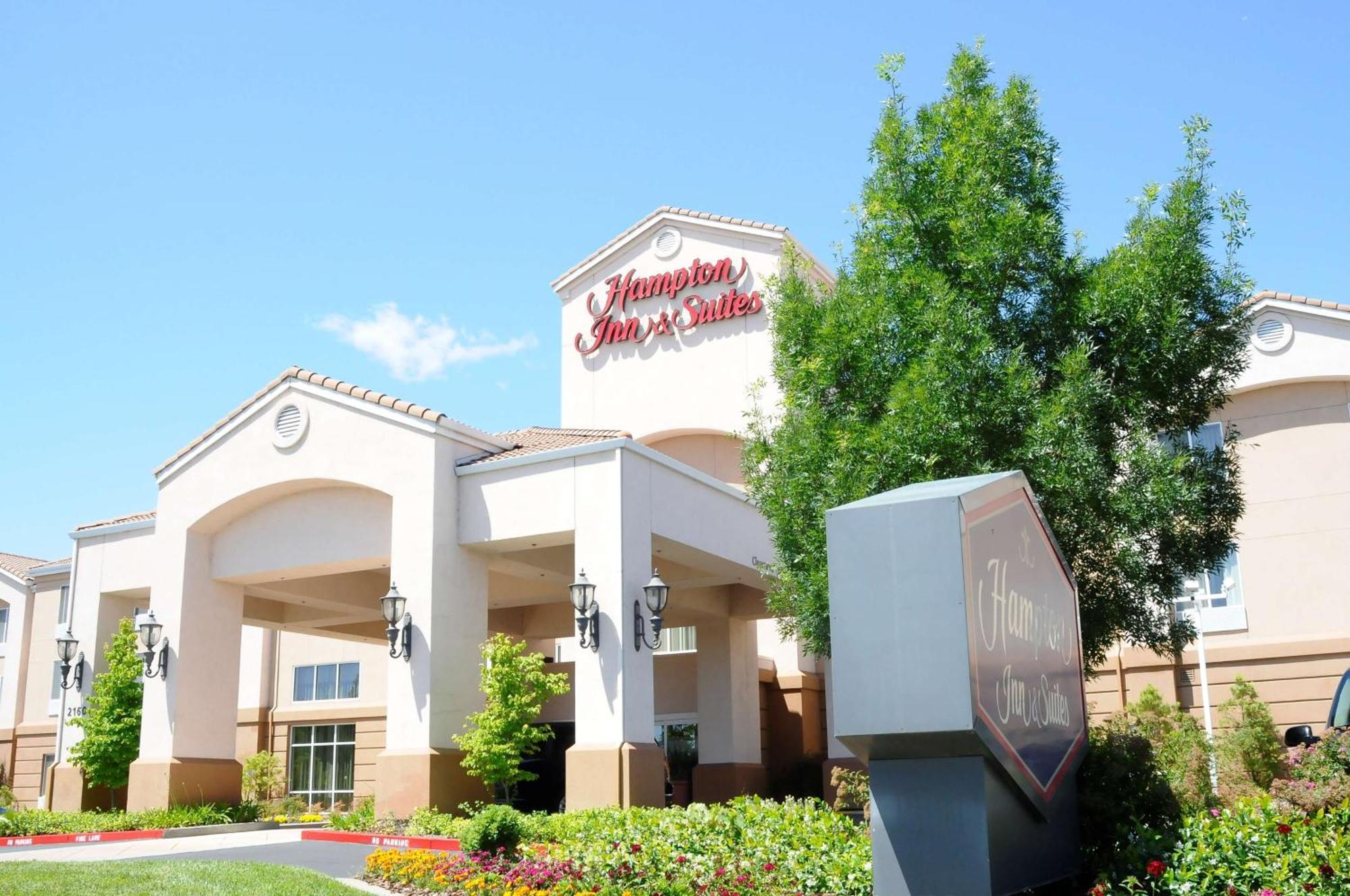 Hampton Inn & Suites Redding Eksteriør billede