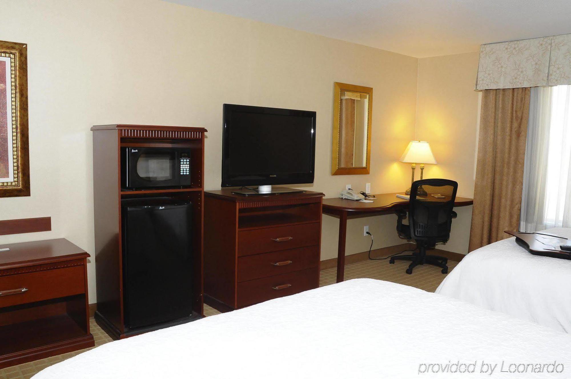 Hampton Inn & Suites Redding Eksteriør billede