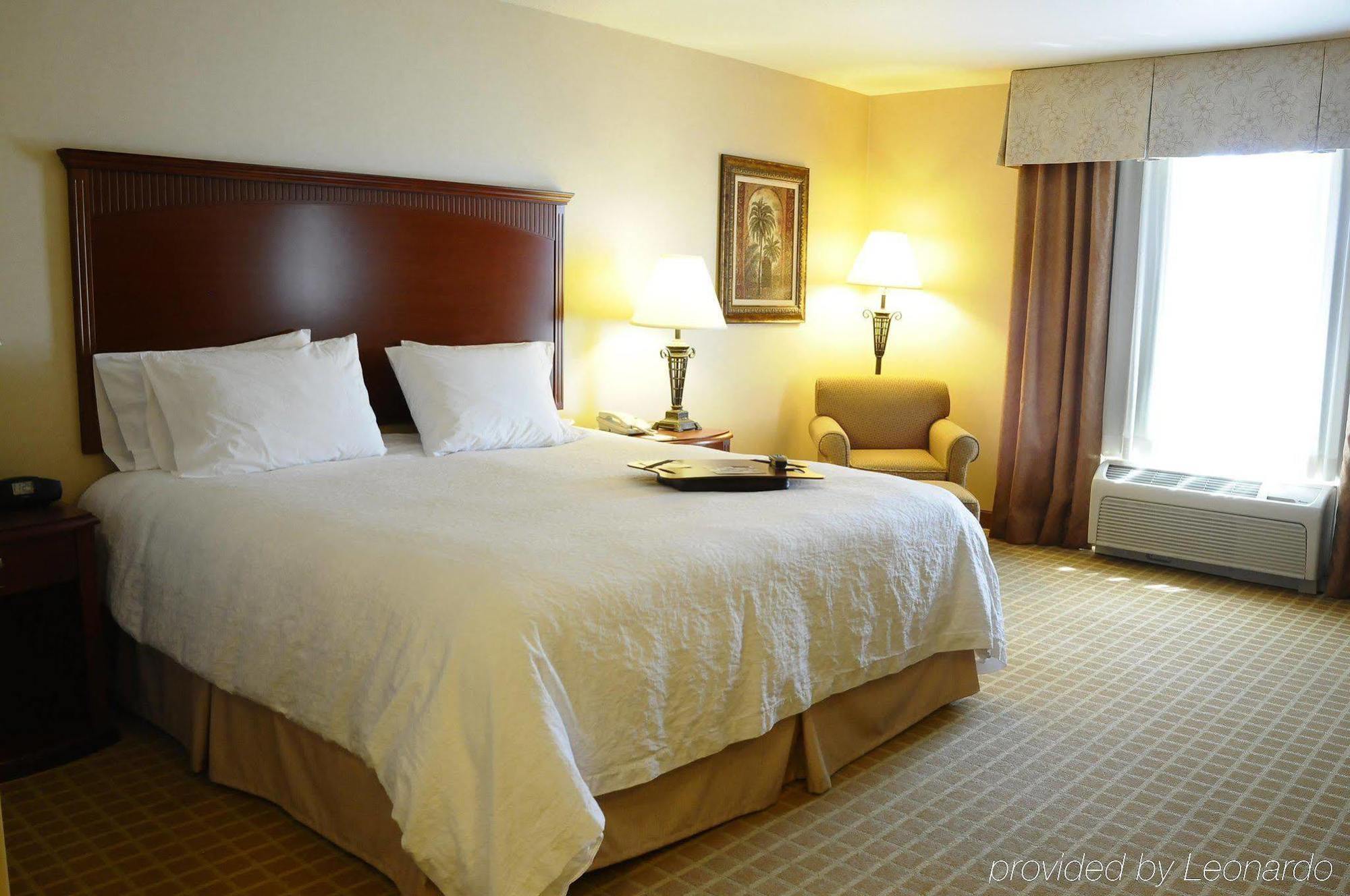 Hampton Inn & Suites Redding Eksteriør billede