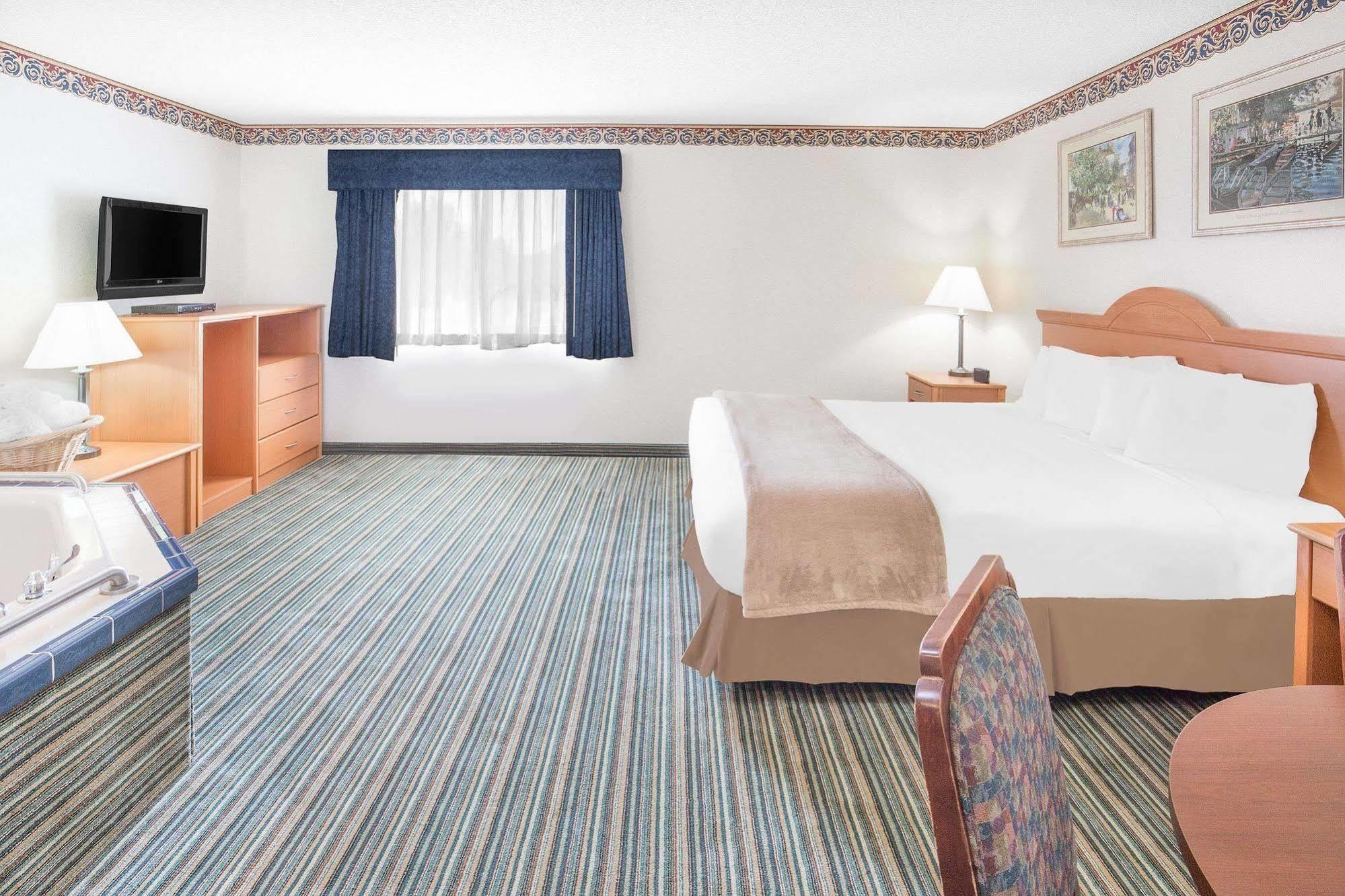 Hampton Inn & Suites Redding Eksteriør billede