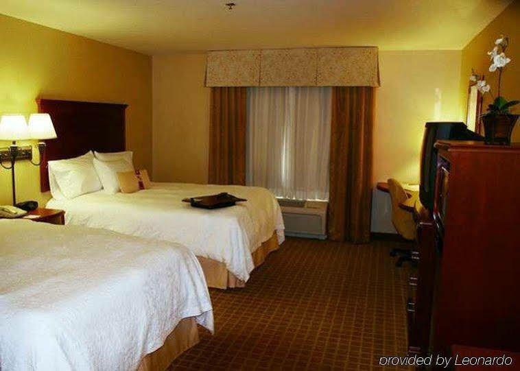 Hampton Inn & Suites Redding Eksteriør billede
